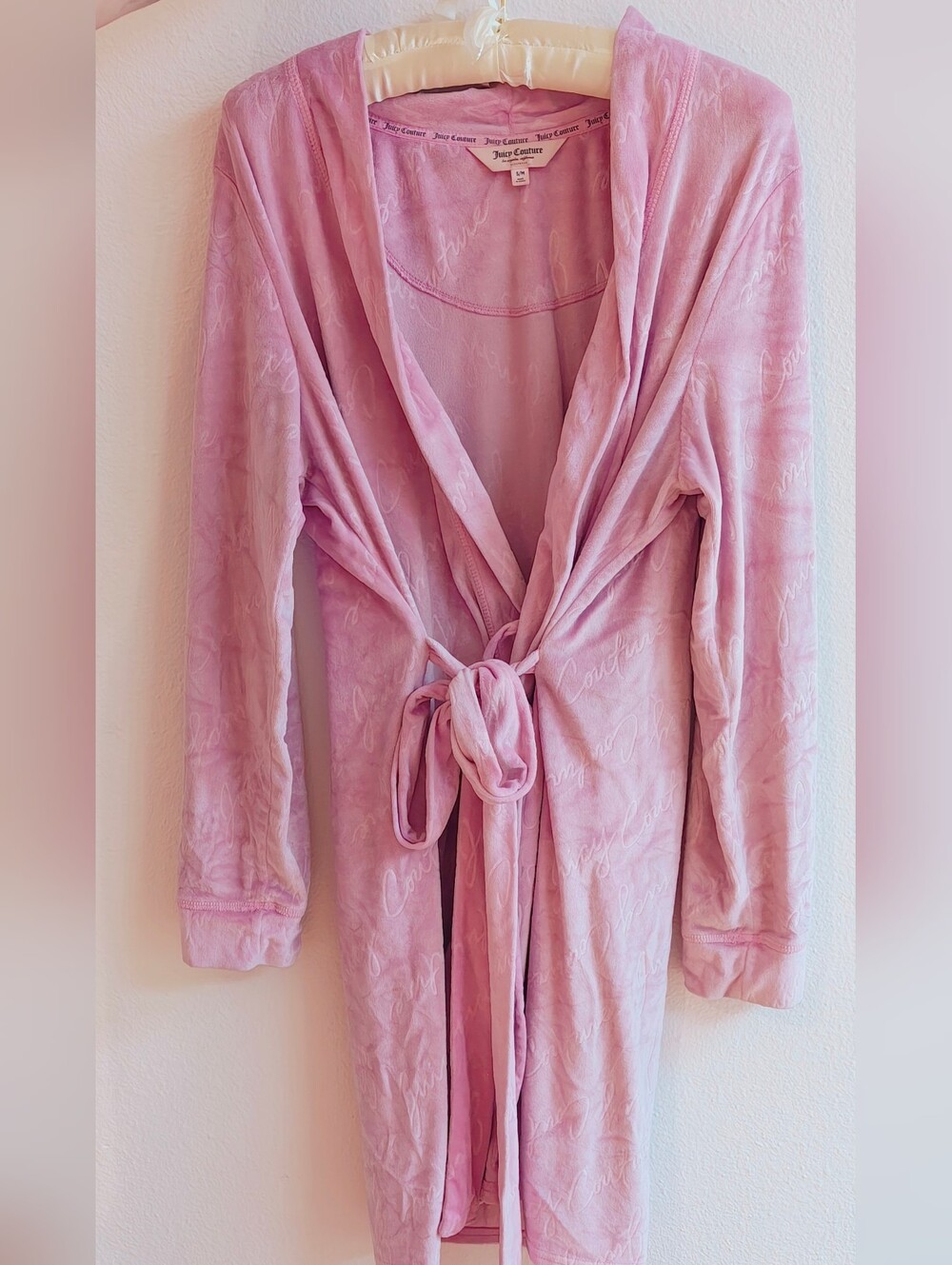 Juicy Couture Light Pink Plush Tie-Waist Robe